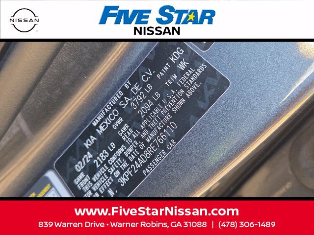 Used 2024 Kia Forte LXS w/ LXS Technology Package FWD image 17