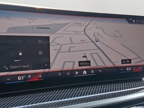 Used 2026 BMW X7 M60i AWD/4WD image 18