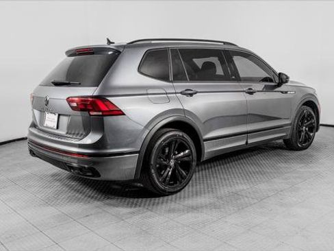 Used 2023 Volkswagen Tiguan SE R-Line FWD image 8