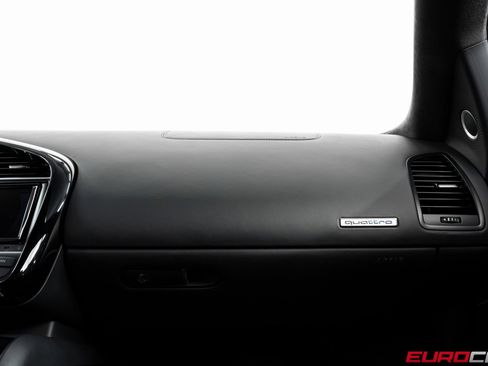 Used 2015 Audi R8 V10 image 32