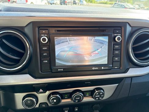 Used 2019 Toyota Tacoma SR5 AWD/4WD image 22