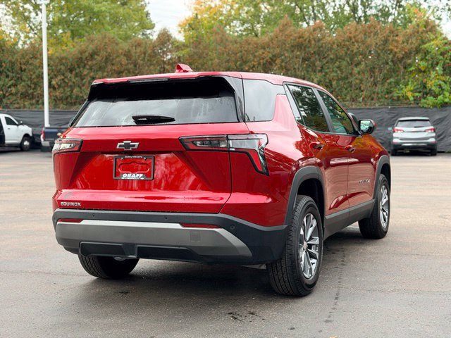 Used 2026 Chevrolet Equinox LT w/ Convenience Package II FWD image 5