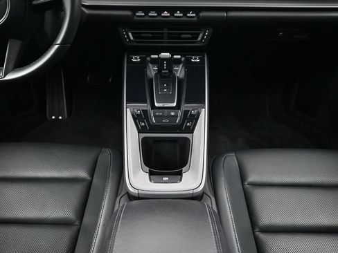 Certified 2021 Porsche 911 Carrera image 8