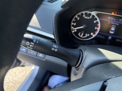 Used 2021 Nissan Altima 2.5 SV image 19