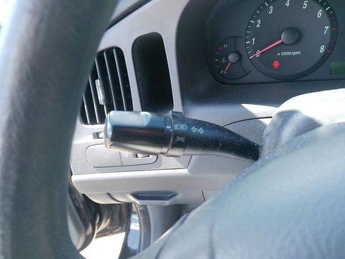 Used 2005 Hyundai Elantra GT image 30