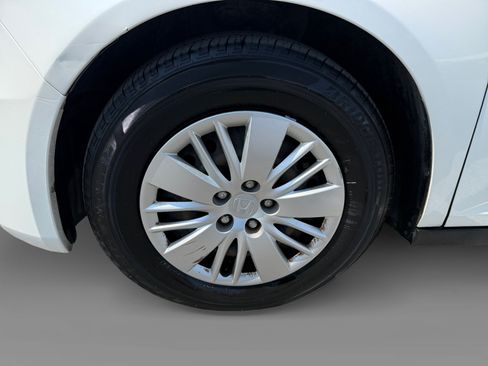Used 2016 Honda Odyssey LX image 9