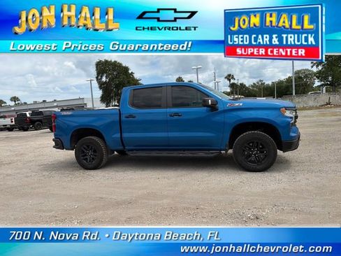 Used 2022 Chevrolet Silverado 1500 LT Trail Boss w/ LT Trail Boss Premium Package AWD/4WD image 14