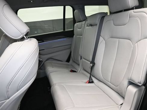 Used 2021 Jeep Grand Cherokee L Overland AWD/4WD image 12