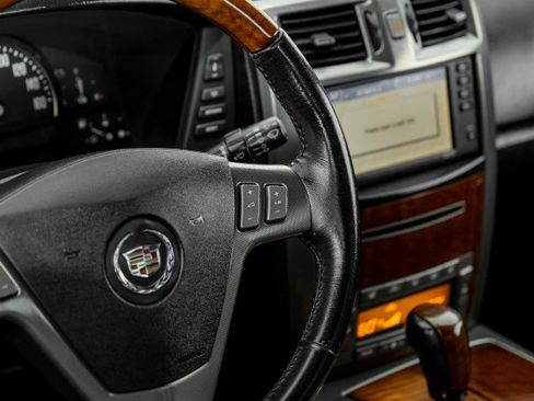 Used 2006 Cadillac XLR RWD image 15