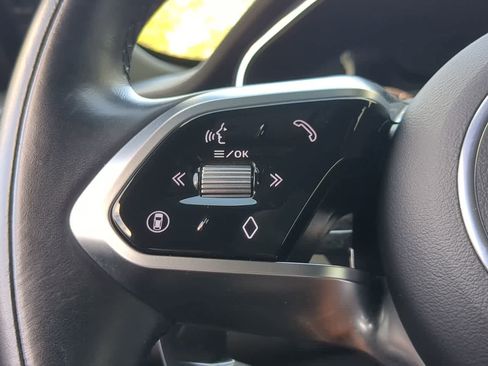 Used 2025 Jaguar F-PACE R-Dynamic S image 24