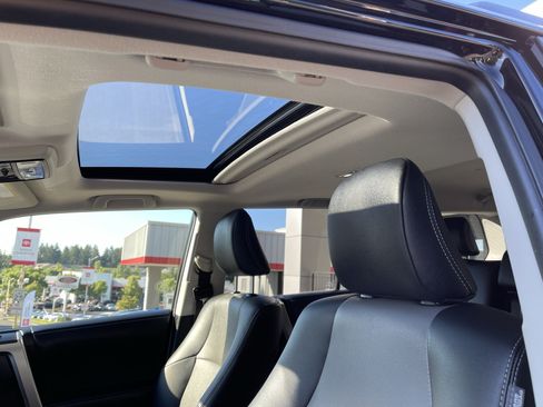 Certified 2024 Toyota 4Runner SR5 Premium w/ Moonroof Package AWD/4WD image 19