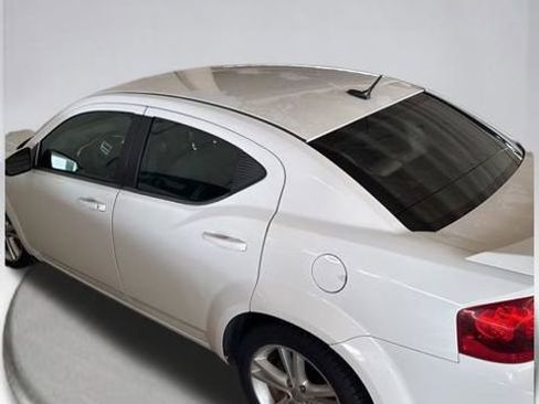 Used 2013 Dodge Avenger SXT w/ Rallye Appearance Group image 2