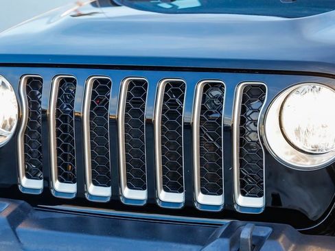 Certified 2023 Jeep Gladiator Overland w/ Popular Equipment Package image 6