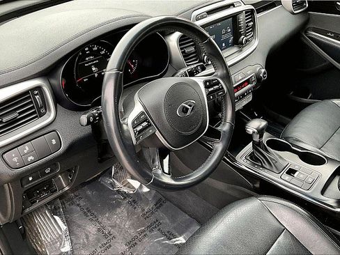 Used 2019 Kia Sorento EX FWD image 17