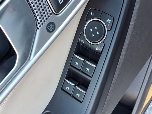 Certified 2020 Ford Explorer Platinum image 18