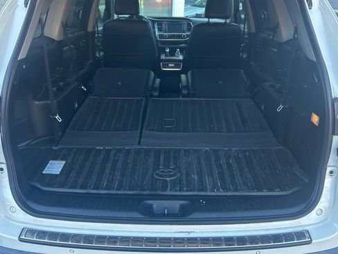 Used 2018 Toyota Highlander Limited Platinum image 5