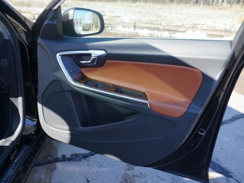 Used 2014 Volvo S60 T5 image 30