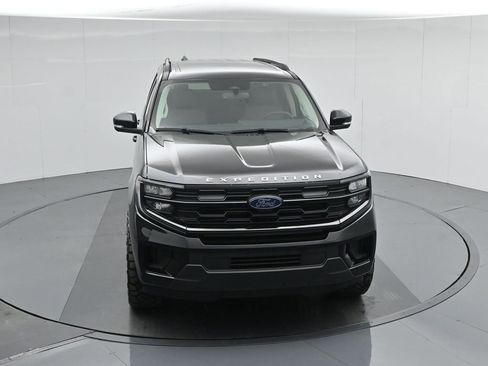New 2025 Ford Expedition Active image 50