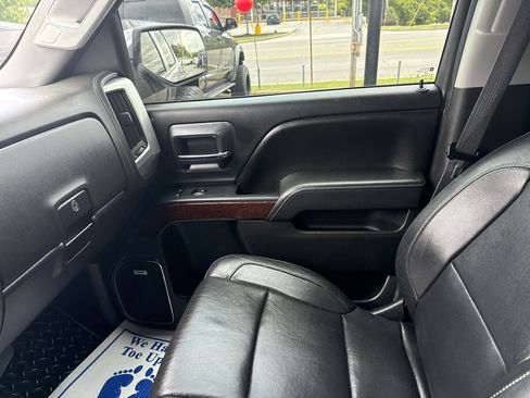 Used 2015 GMC Sierra 1500 SLT w/ SLT Crew Cab Value Package AWD/4WD image 14