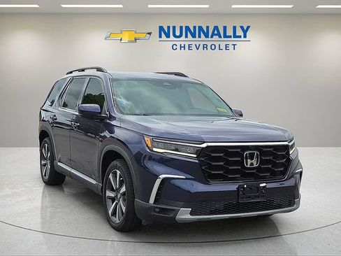 Used 2025 Honda Pilot Elite image 7