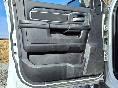 Used 2024 RAM 2500 Big Horn w/ Bed Utility Group image 18