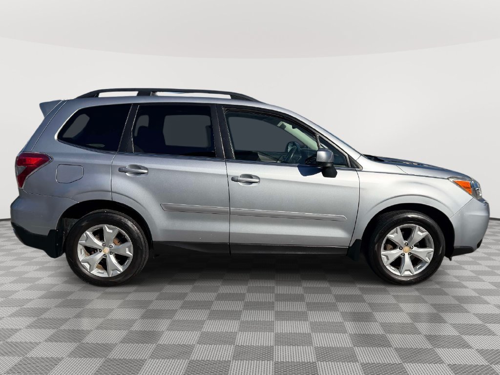 Used 2014 Subaru Forester 2.5i Limited AWD/4WD image 3