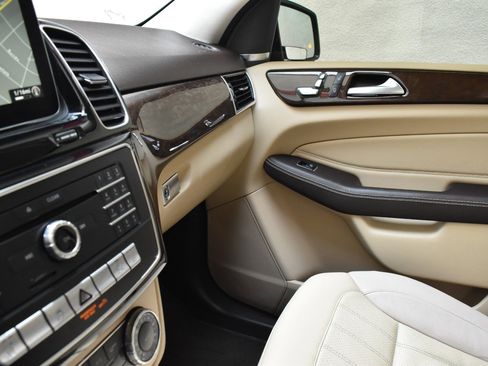Used 2018 Mercedes-Benz GLE 350 image 33