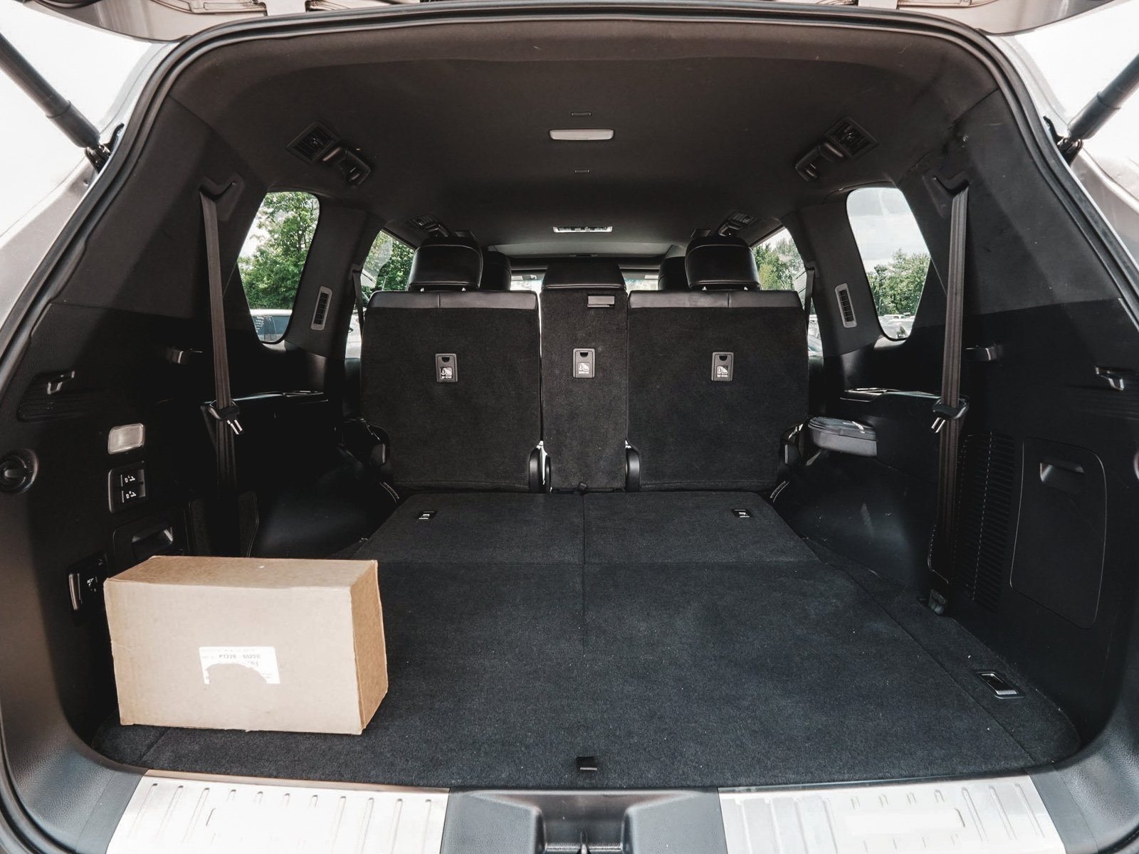 Used 2022 Lexus LX 600 4WD w/ Appearance Package image 50