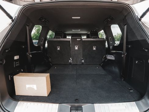Used 2022 Lexus LX 600 4WD w/ Appearance Package image 50