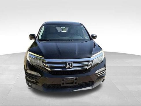Used 2017 Honda Pilot EX image 9
