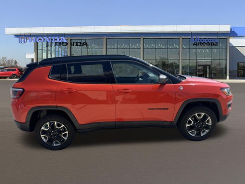 Used 2018 Jeep Compass Trailhawk w/ Cold Weather Group AWD/4WD image 5