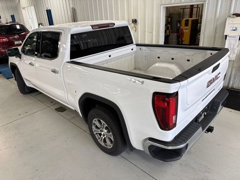 Used 2024 GMC Sierra 1500 SLT AWD/4WD image 8