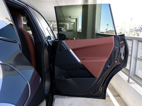 Used 2025 BMW iX M60 AWD/4WD image 25