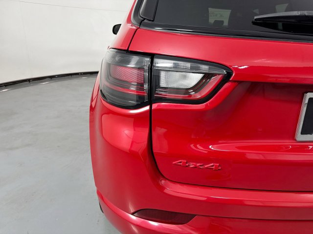 Used 2022 Jeep Compass Limited w/ (RED) Package AWD/4WD image 31
