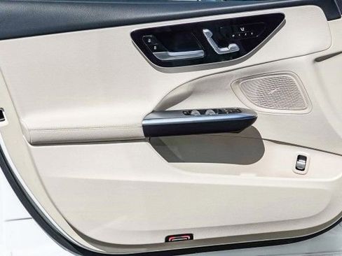 Used 2025 Mercedes-Benz C 300 Sedan image 20