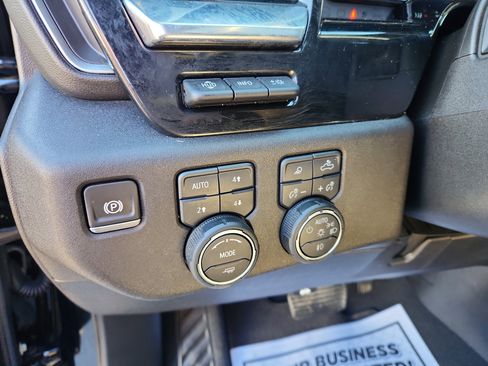 Used 2025 Chevrolet Silverado 3500 High Country w/ High Country Premium Package image 30