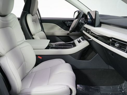 New 2026 Lincoln Aviator Reserve AWD/4WD image 16