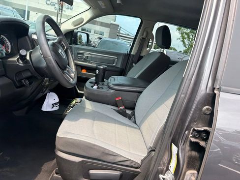 Used 2021 RAM 1500 Classic SLT AWD/4WD image 3