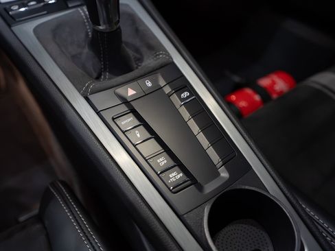 Used 2018 Porsche 911 GT3 RWD image 19