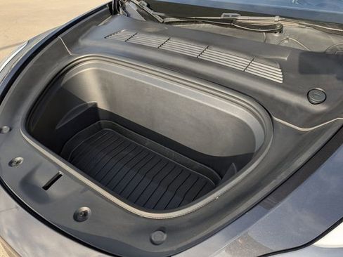 Used 2024 Tesla Model Y Long Range image 33