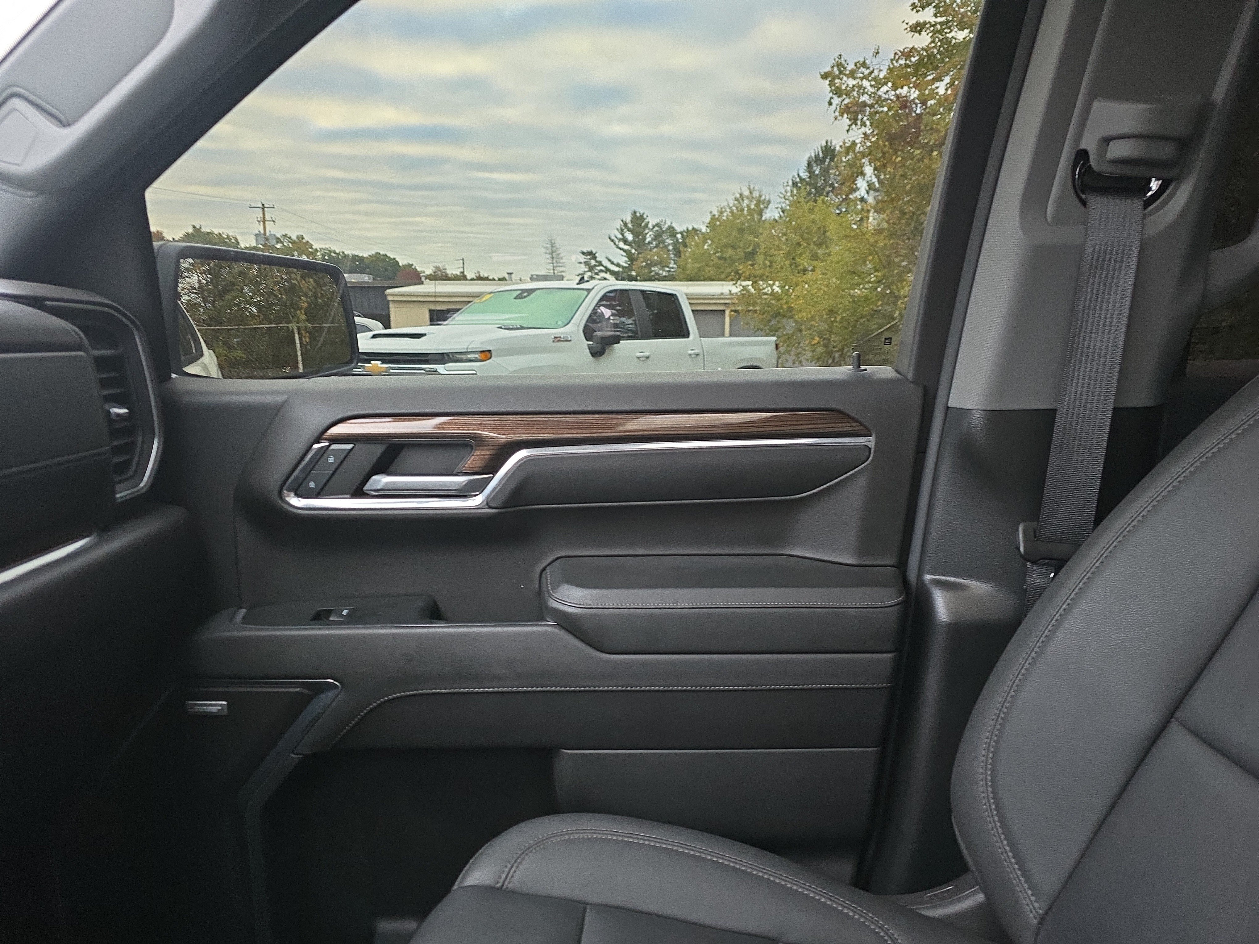 Used 2024 Chevrolet Silverado 1500 RST w/ Convenience Package II AWD/4WD image 37