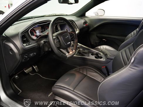 Used 2023 Dodge Challenger SRT Hellcat RWD image 4