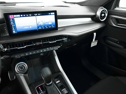New 2025 Alfa Romeo Tonale AWD/4WD image 25