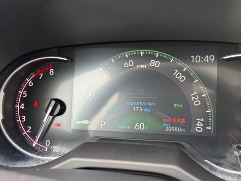 Used 2024 Toyota RAV4 XLE Premium FWD image 23