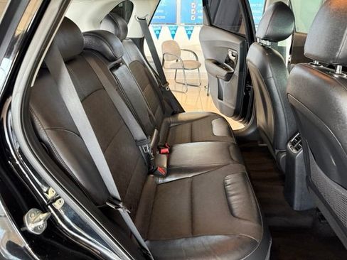 Used 2019 Kia Niro EX FWD image 23
