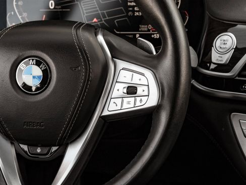 Used 2021 BMW 750i xDrive image 17