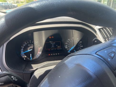 Used 2016 Ford Edge SE FWD image 9