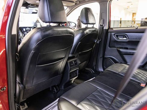 Used 2023 Nissan Rogue Platinum w/ Platinum Premium Package image 32