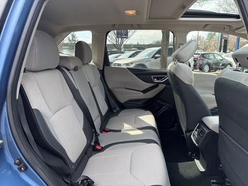Used 2019 Subaru Forester Premium w/ All-Weather Package image 27
