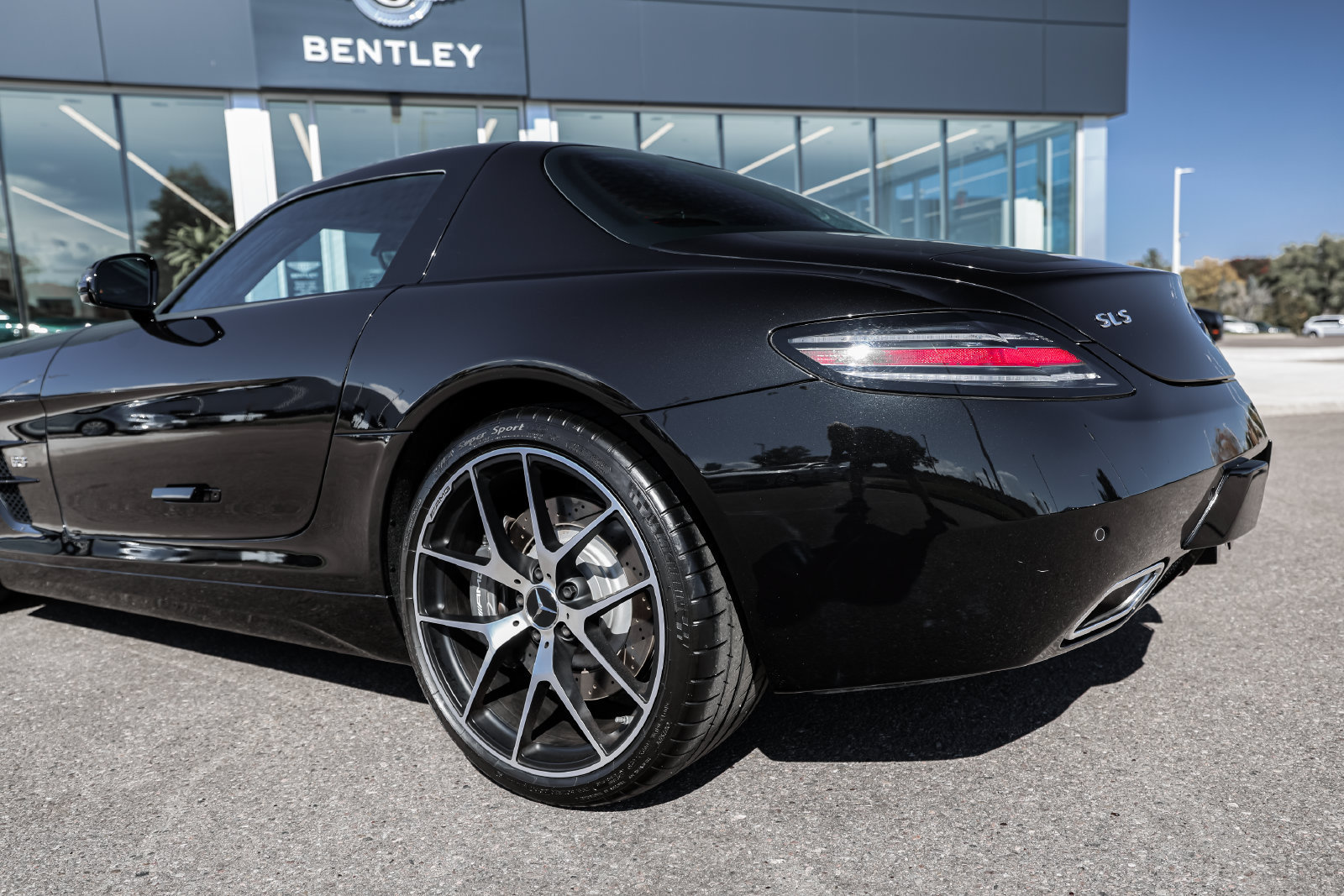 Used 2015 Mercedes-Benz SLS AMG GT Final Edition image 9